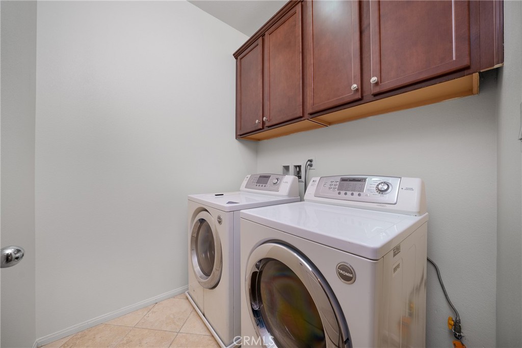 8011 City View Place