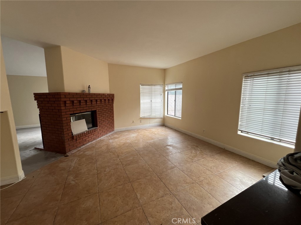 6185 Woodbridge Street