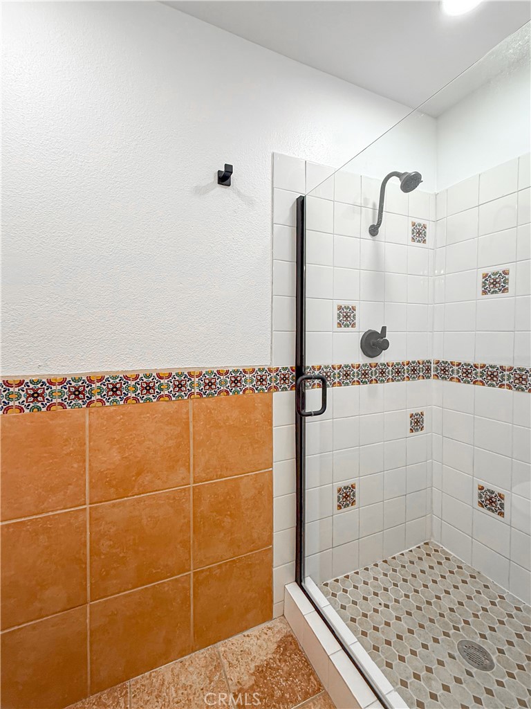 1001 W Macarthur Boulevard 99