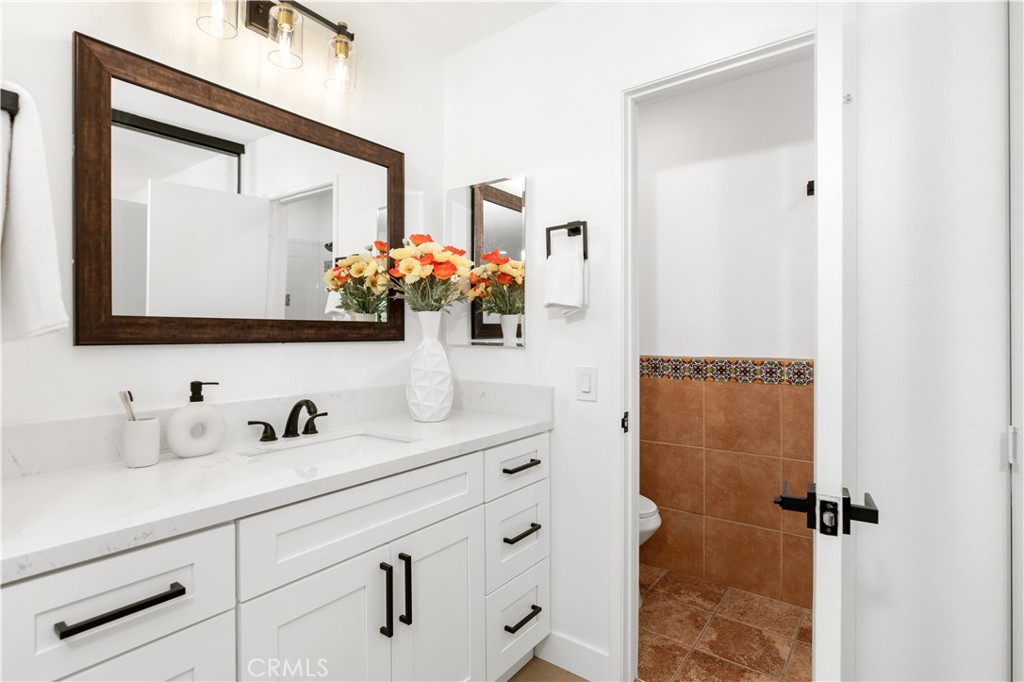 1001 W Macarthur Boulevard 99