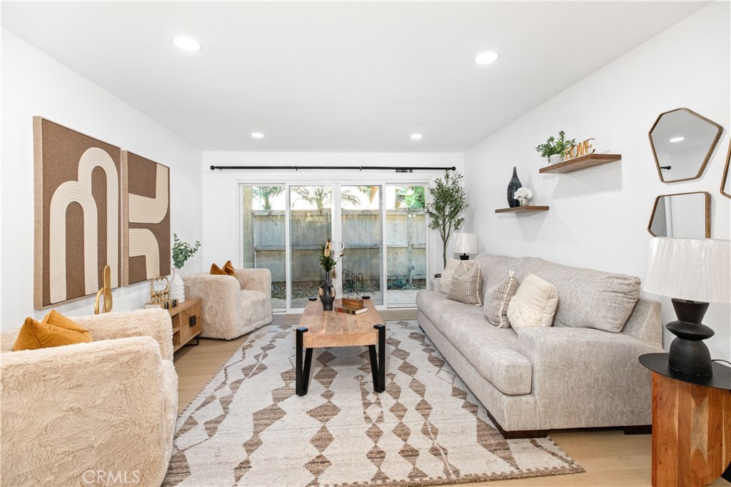 1001 W Macarthur Boulevard 99