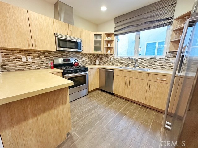 4541 Colfax Avenue 111