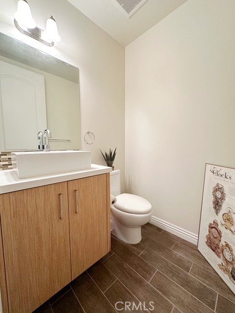 4541 Colfax Avenue 111