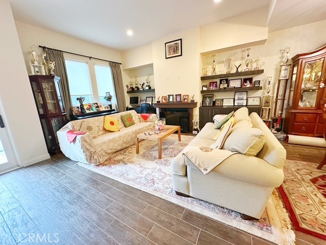 4541 Colfax Avenue 111