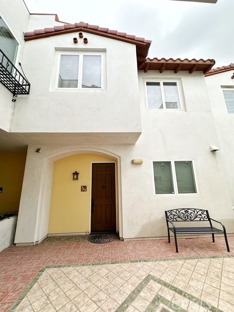 4541 Colfax Avenue 111