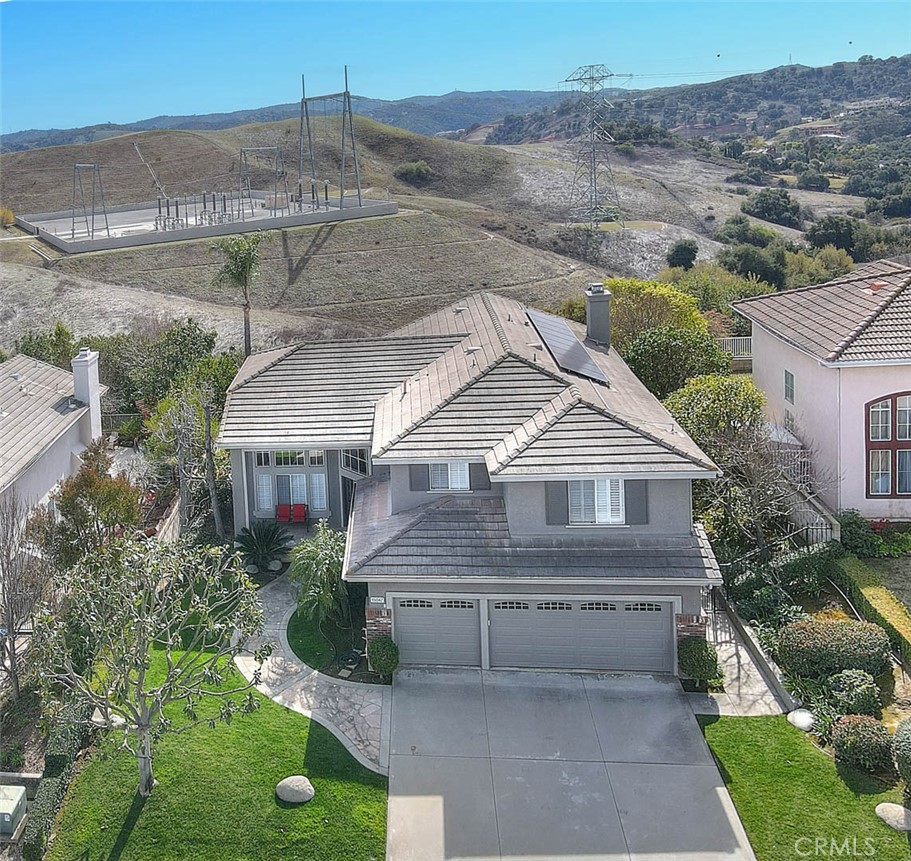 15047 Avenida Compadres