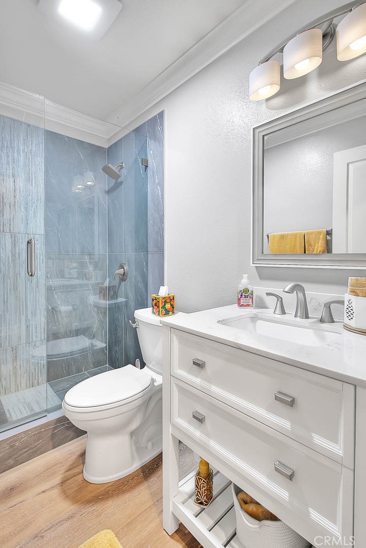 15047 Avenida Compadres