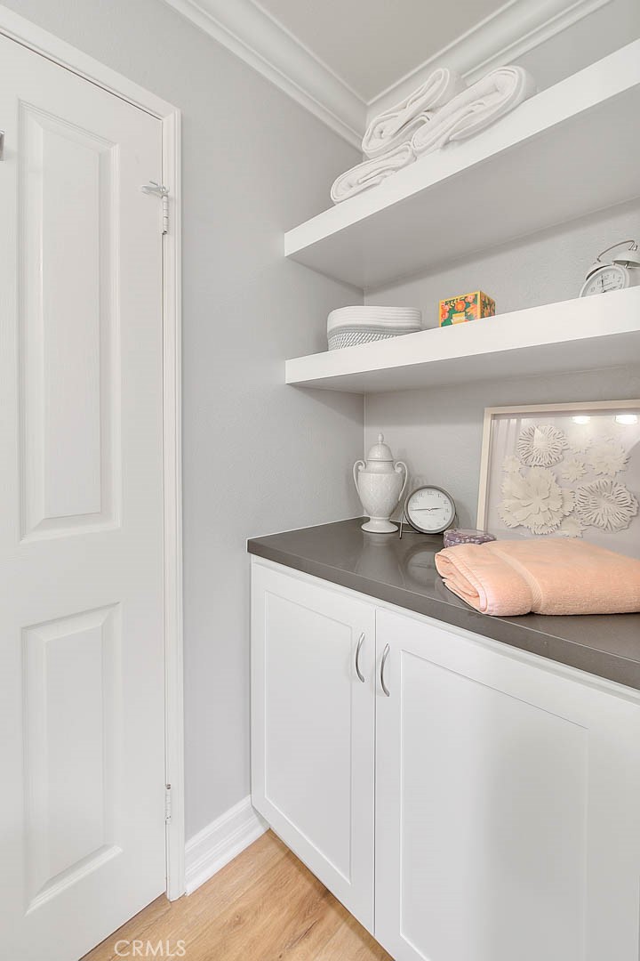 15047 Avenida Compadres