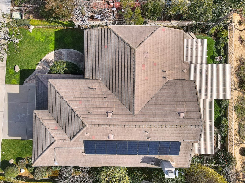 15047 Avenida Compadres