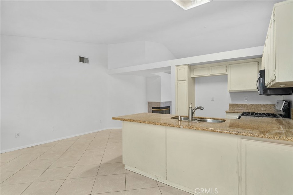 15376 Sandhurst Street