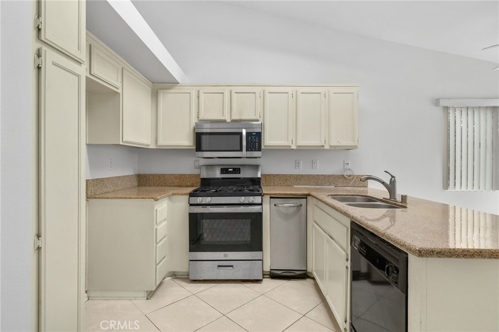 15376 Sandhurst Street