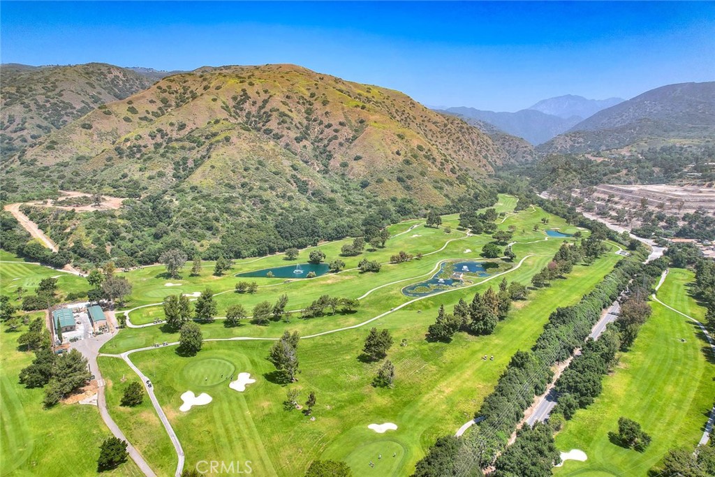 2049 Terrebonne Avenue