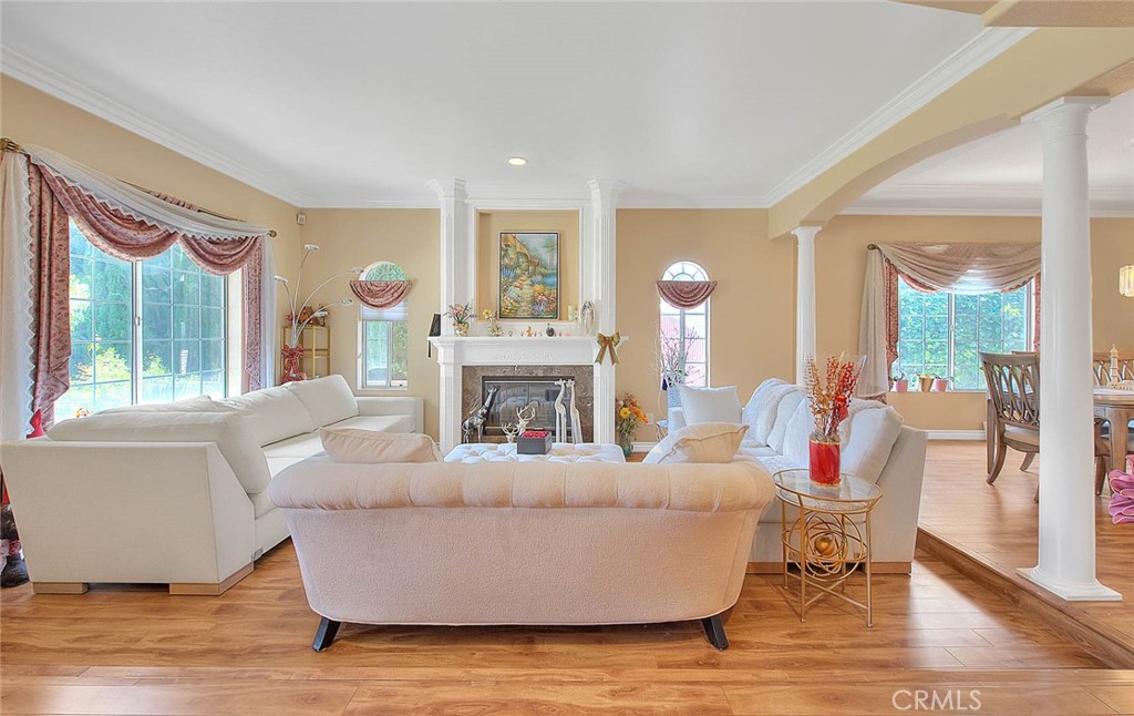 2049 Terrebonne Avenue