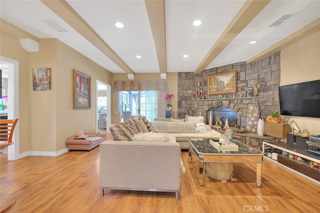 2049 Terrebonne Avenue