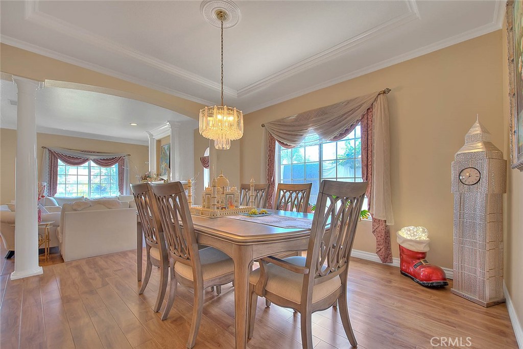 2049 Terrebonne Avenue