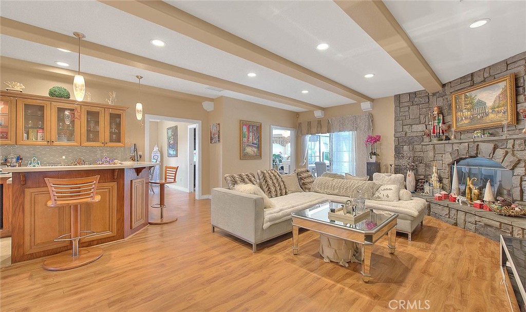 2049 Terrebonne Avenue