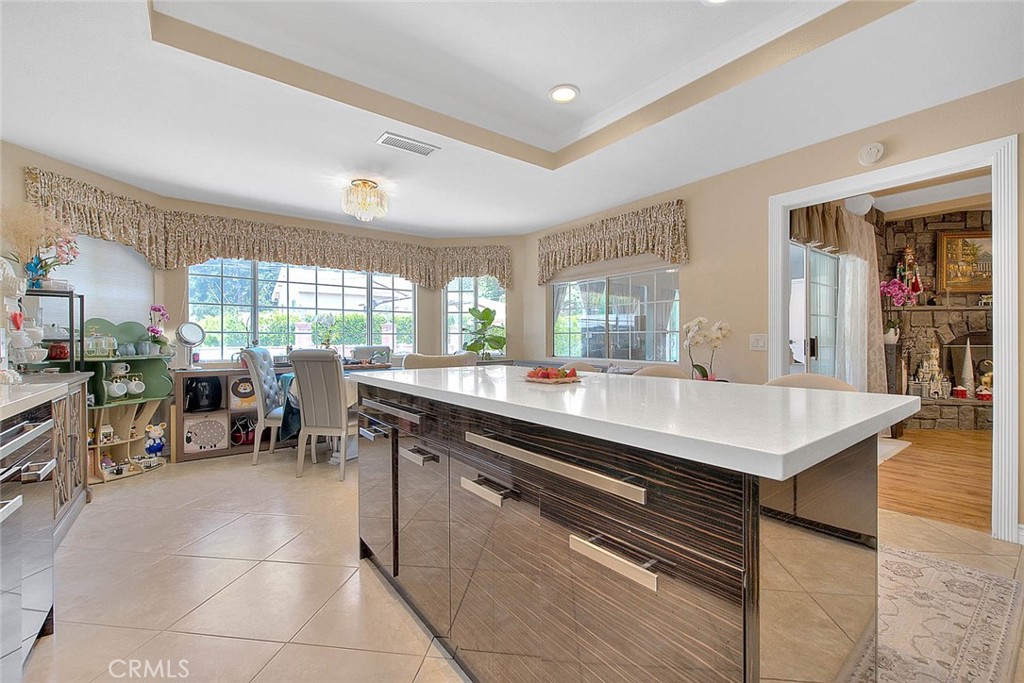 2049 Terrebonne Avenue