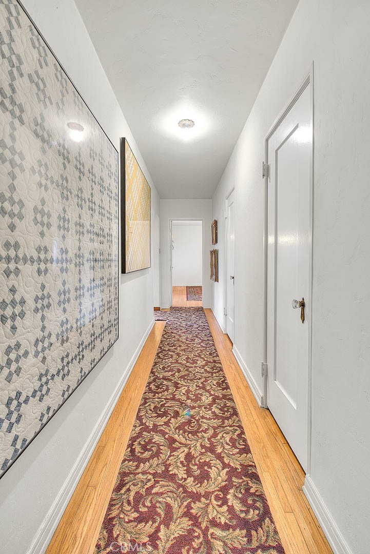 1276 Hillcrest Drive