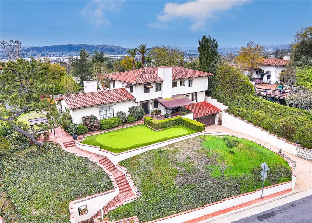 1276 Hillcrest Drive