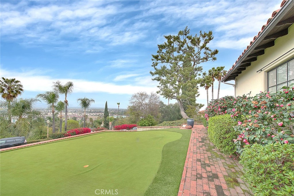 1276 Hillcrest Drive