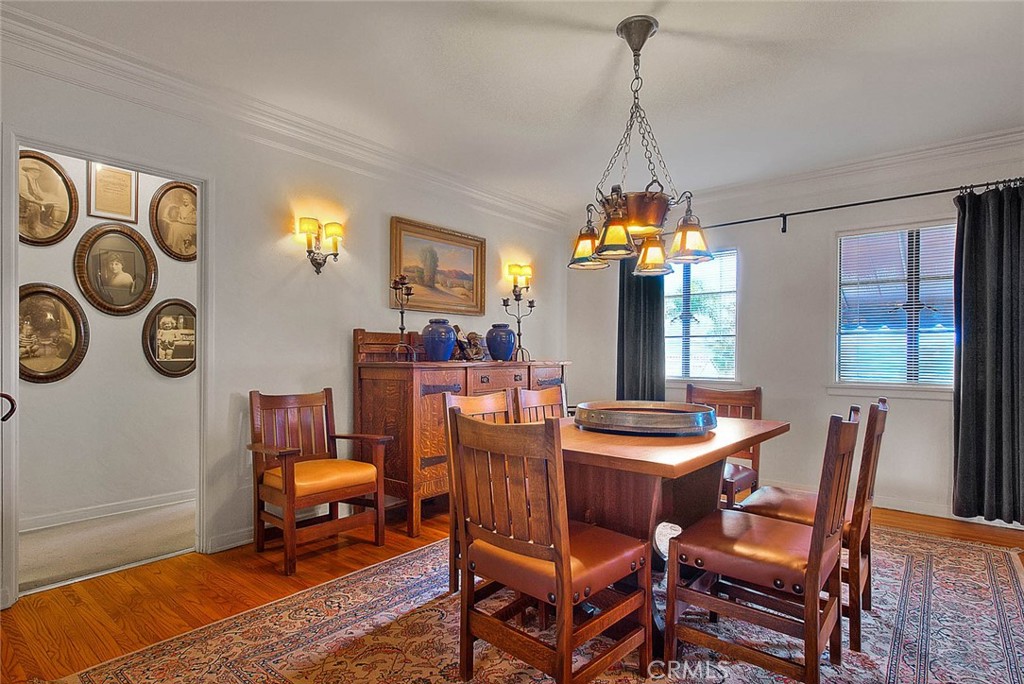 1276 Hillcrest Drive
