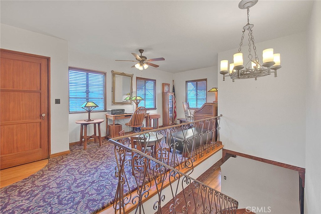 1276 Hillcrest Drive