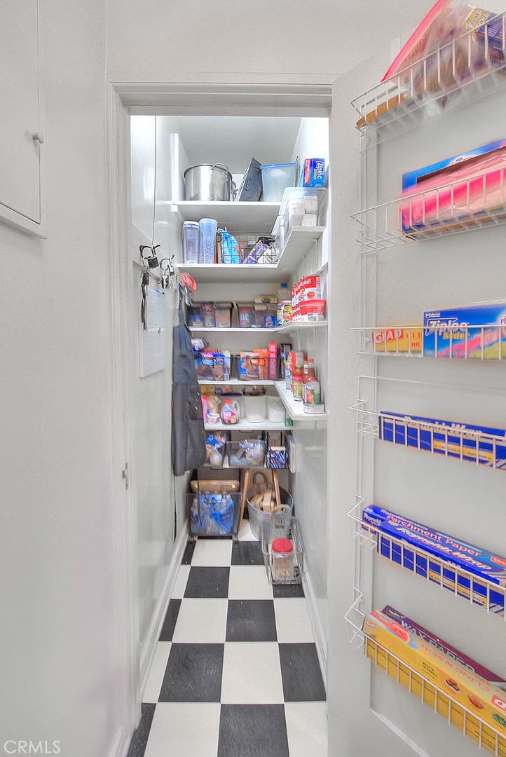 1276 Hillcrest Drive