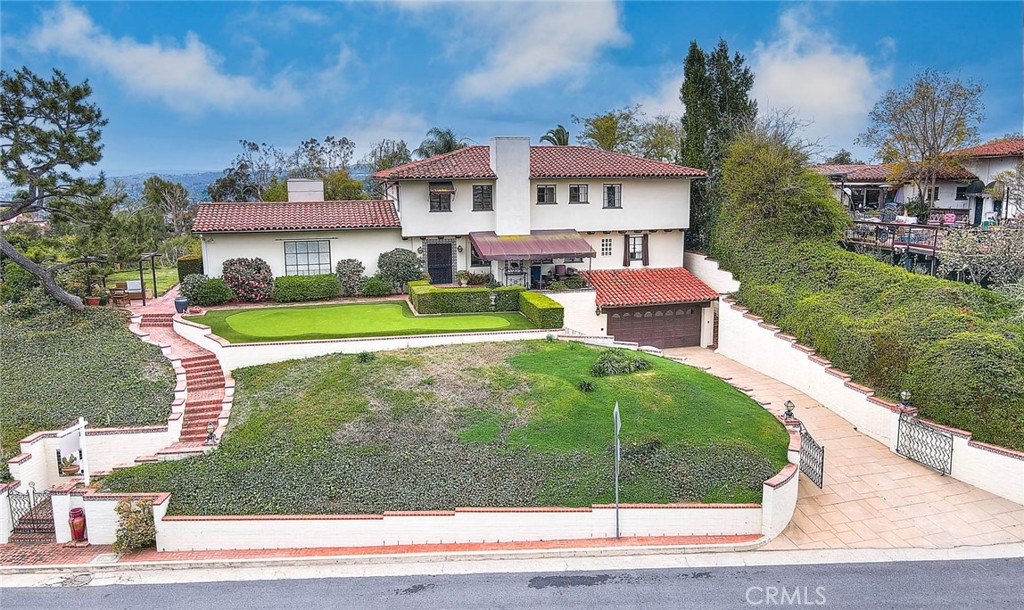 1276 Hillcrest Drive