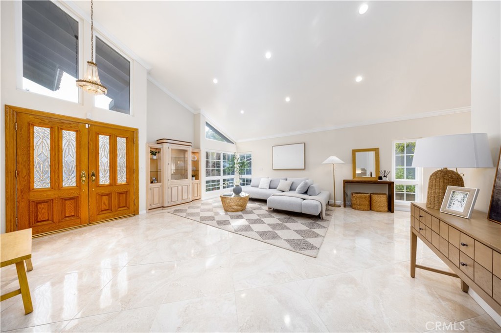 1523 Autumn Hill Road