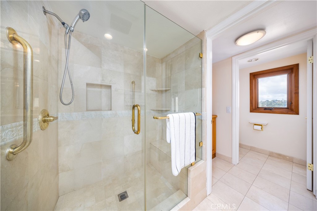 1523 Autumn Hill Road