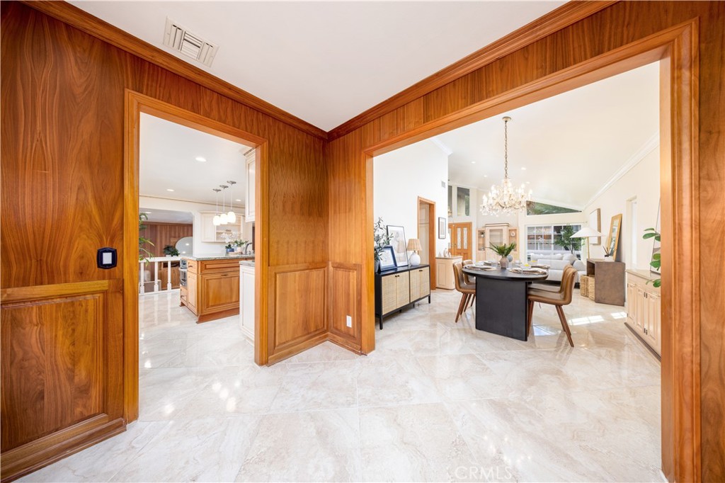 1523 Autumn Hill Road