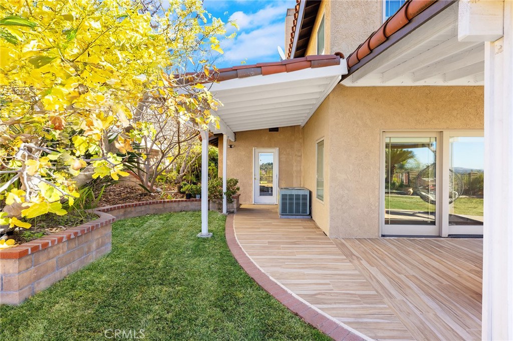 1523 Autumn Hill Road