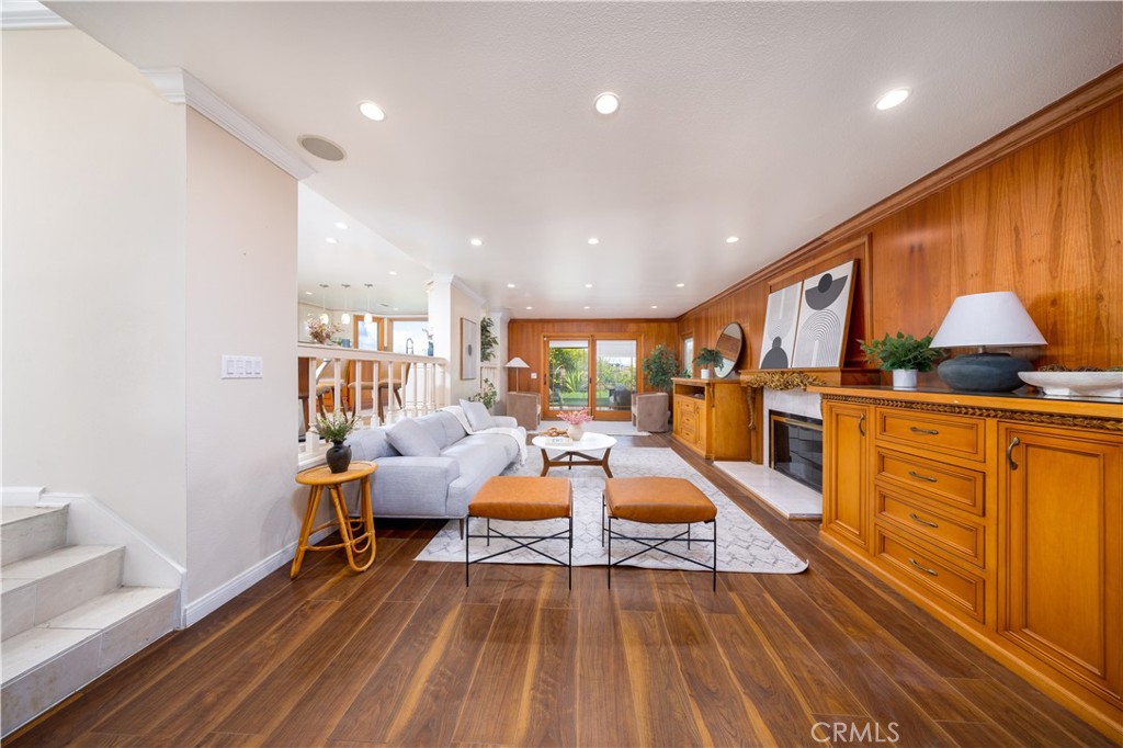 1523 Autumn Hill Road