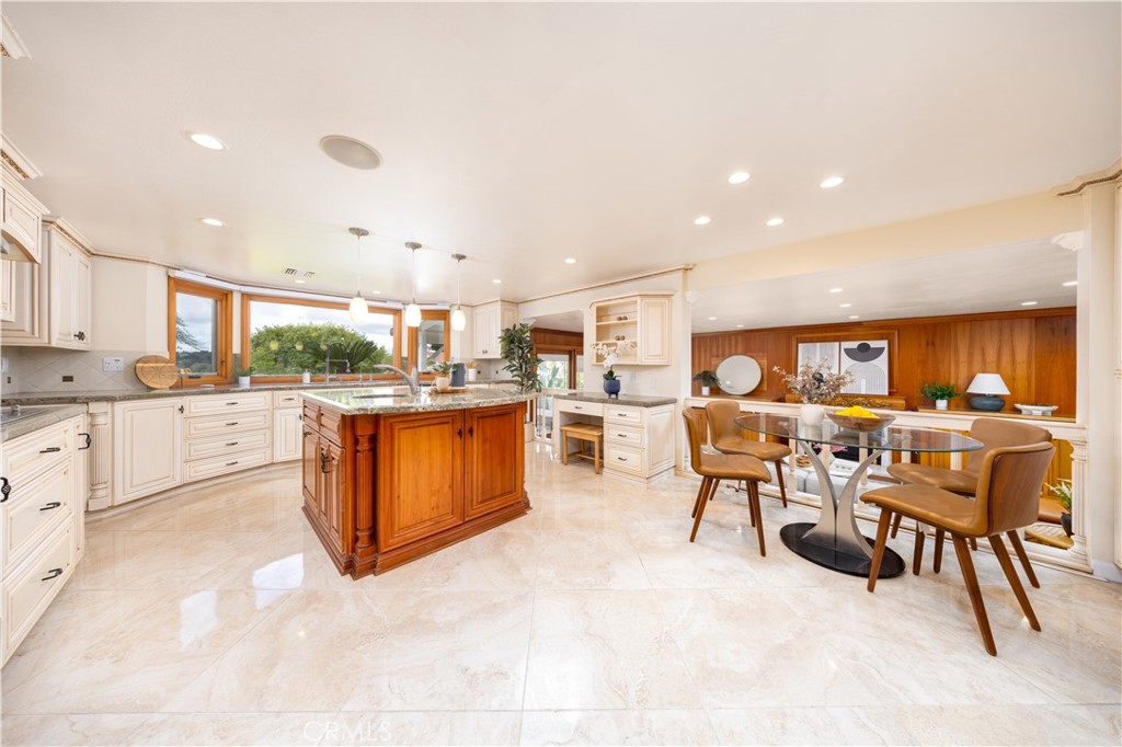 1523 Autumn Hill Road