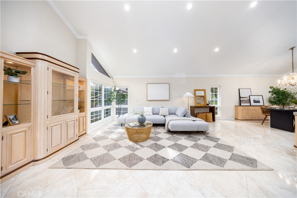 1523 Autumn Hill Road