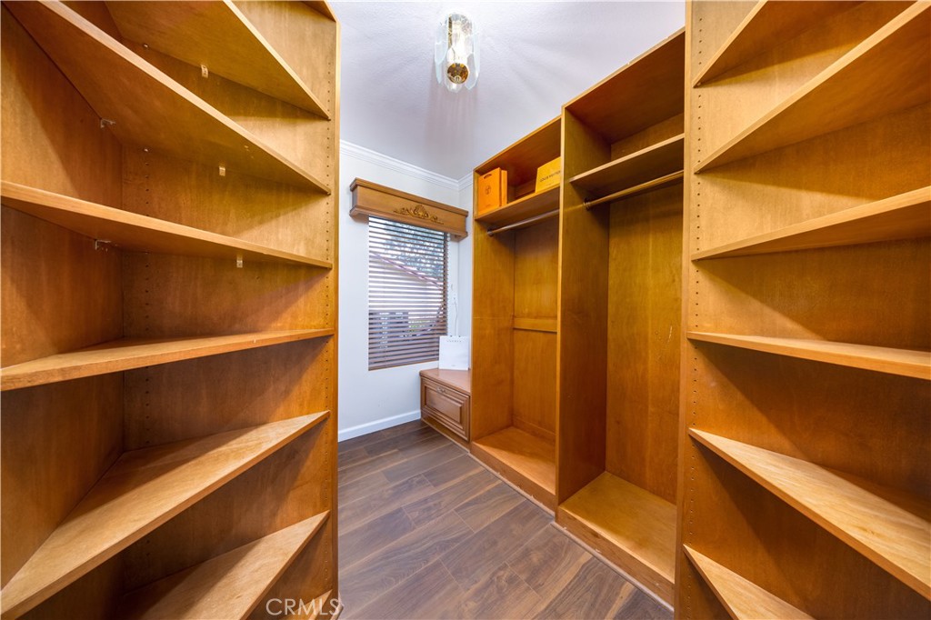 1523 Autumn Hill Road