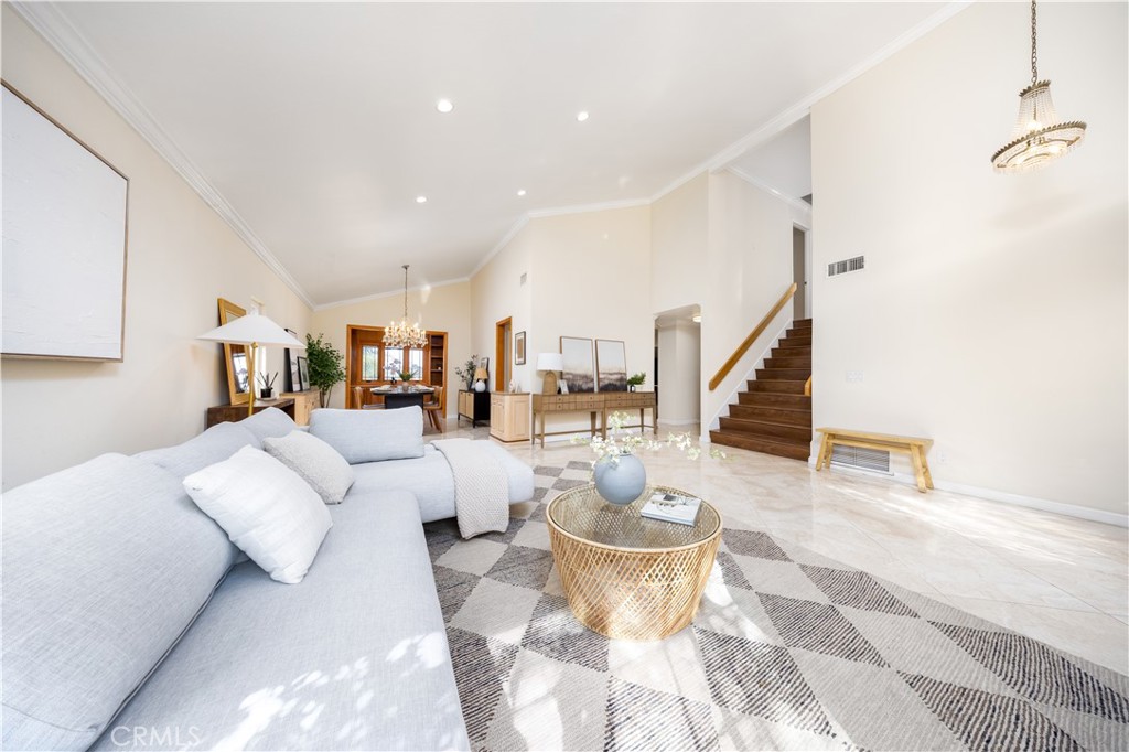 1523 Autumn Hill Road