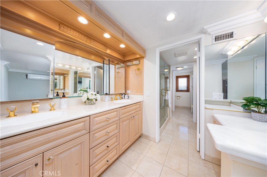 1523 Autumn Hill Road