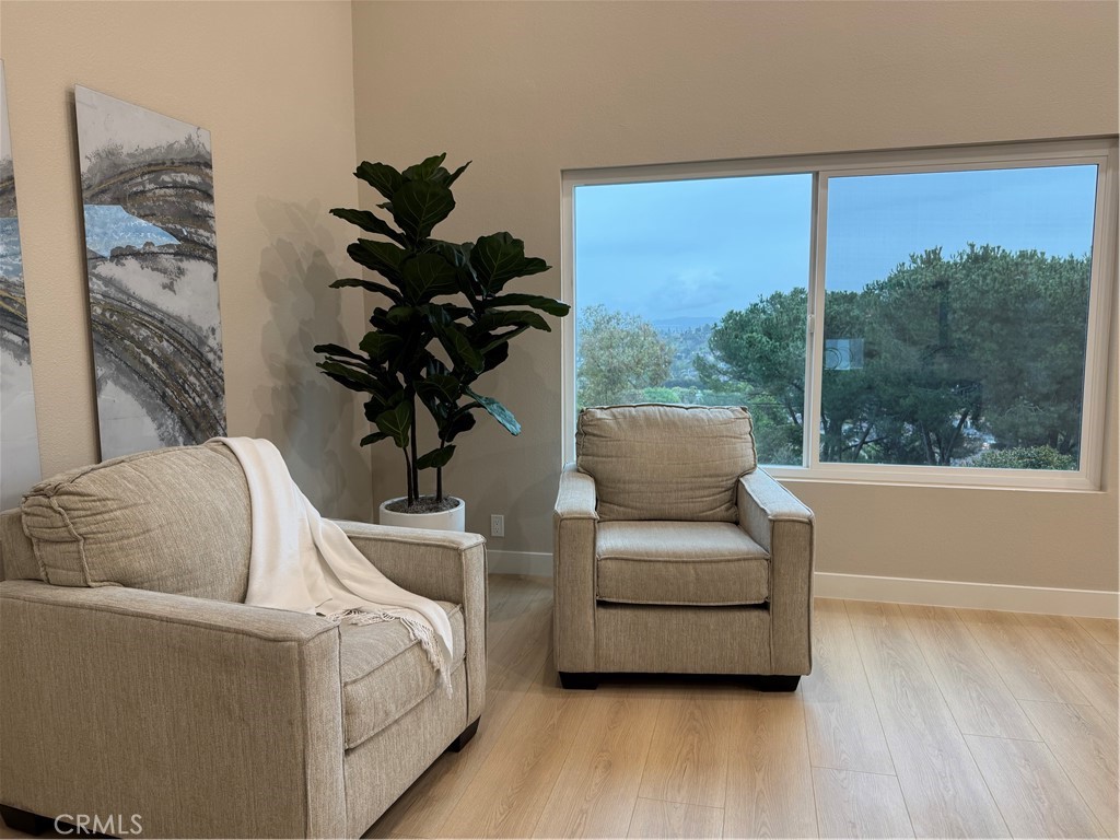 3302 Dolonita Avenue