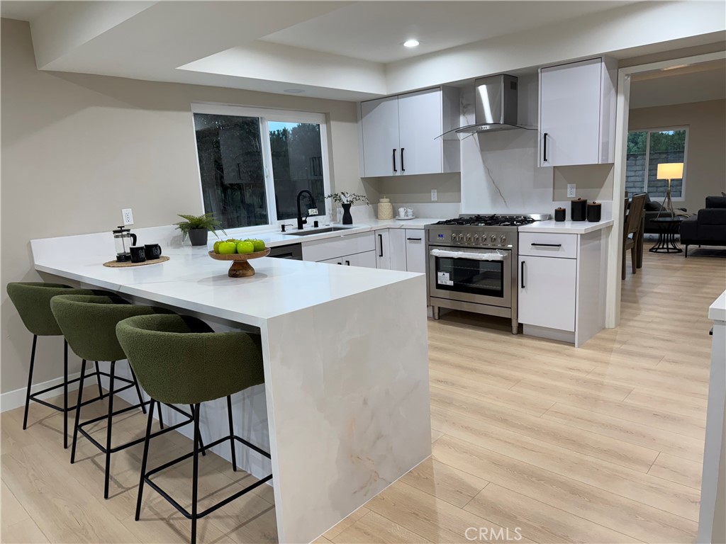 3302 Dolonita Avenue