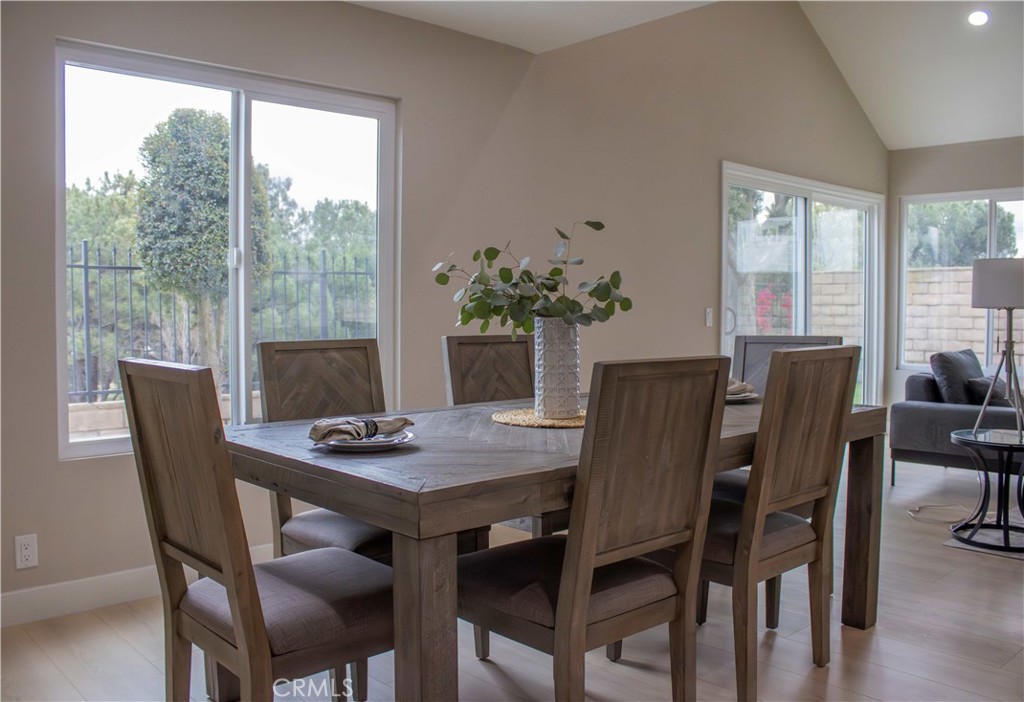 3302 Dolonita Avenue