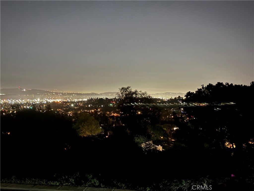 3302 Dolonita Avenue