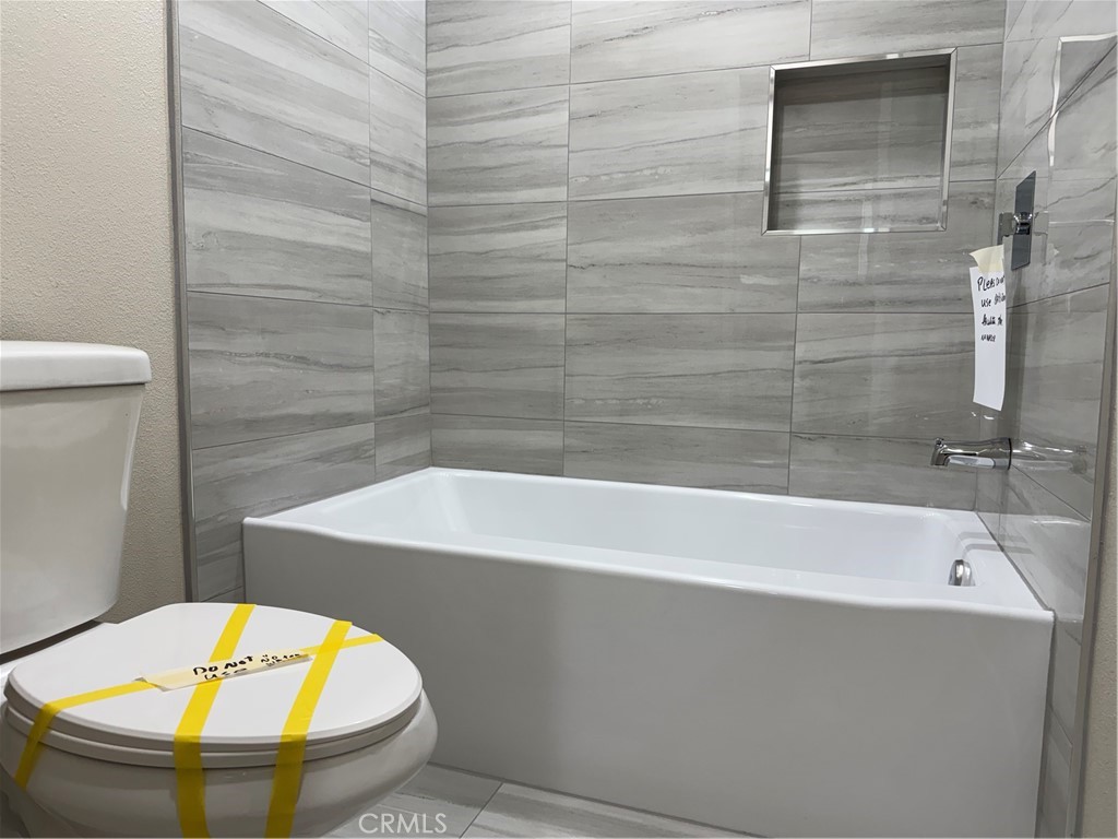 3302 Dolonita Avenue