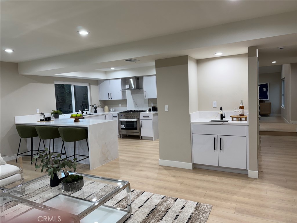 3302 Dolonita Avenue