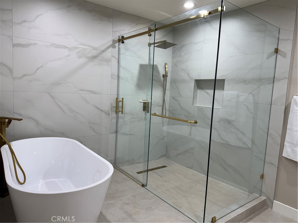 3302 Dolonita Avenue