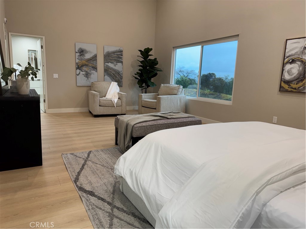 3302 Dolonita Avenue