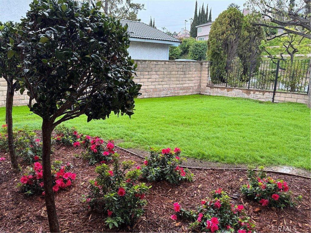 3302 Dolonita Avenue