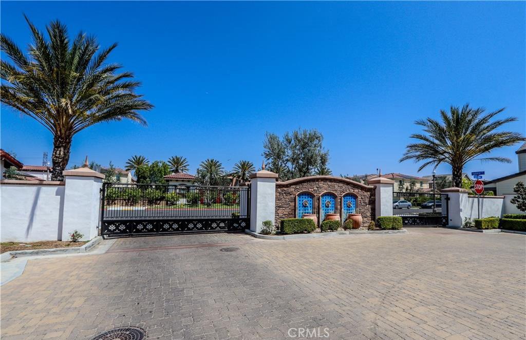 16009 Gardenhouse Avenue