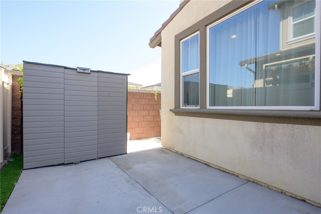 16009 Gardenhouse Avenue