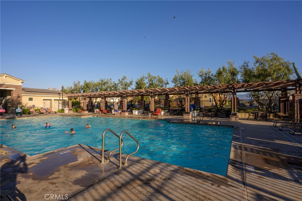 16009 Gardenhouse Avenue